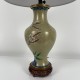 Lampe chinoise en email cloisonné décor de fleur et d'oiseau