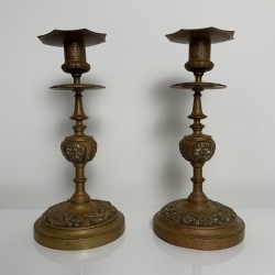 Paire de bougeoirs en bronze laiton epoque Napoleon 3 décor chinois japonisant
