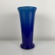 Grand vase en opaline style scandinave dégradé de bleu