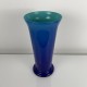 Grand vase en opaline style scandinave dégradé de bleu