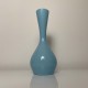 Vase vintage en opaline bleue de style scandinave