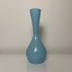 Vase vintage en opaline bleue de style scandinave