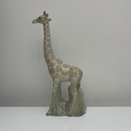 Girafe en porcelaine de Miquel Requena