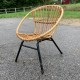 Fauteil enfant de forme corbeille et fer et rotin Vintage