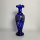 Vase en verre bleu cobalt decor émaillé DLG Theodore Legras