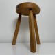 Tabouret tripode en frene vintage dans le gout de Perriand Chapo