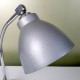 Petite lampe de bureau Grise peinture martelée Style 50s
