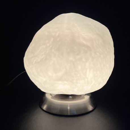 Lampe os tactile design vintage globe opaline blanc mat intensité réglable