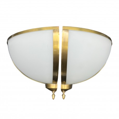 Paire d’appliques d’angle en laiton doré et opaline mat dlg Perzel Art Deco