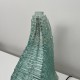 Lampe pyramidale constituée de morceaux de verre vintage