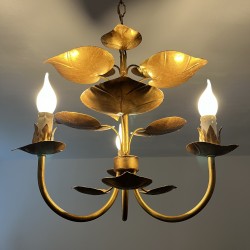 Lustre trois feux italien acier doré décor nénuphar style Hans Kogl