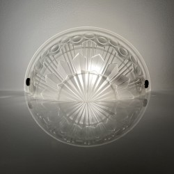 Applique Art Deco demi coupole verre pressé