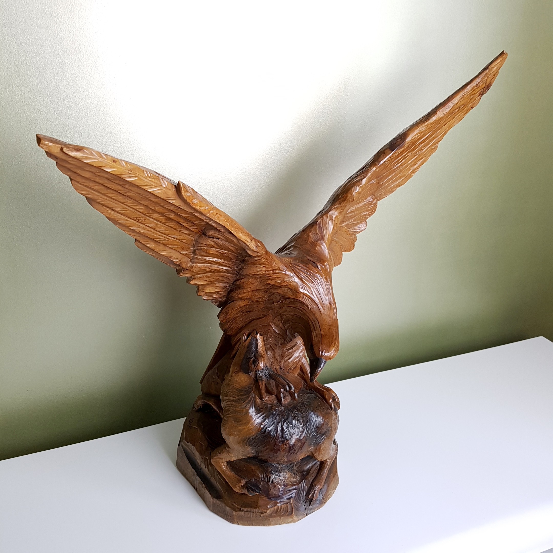 Grand Aigle Sculpté En Bois Massif - Hauteur 48 Cm - Figurine Animalière - Occasion