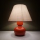 Piede de lampe en céramique orange vintage et abat jour tissu écru