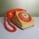Rare téléphone Socotel S63 cadran rotatif bicolore beige et orange avec écouteur