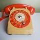 Rare téléphone Socotel S63 cadran rotatif bicolore beige et orange avec écouteur