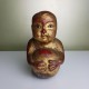 Enfant chinois à la balle en bois doré