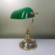 Lampe style banquier en laiton et opaline verte