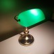 Lampe style banquier en laiton et opaline verte