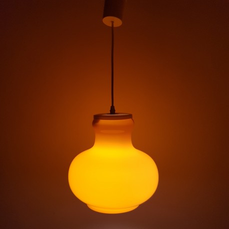 Suspension globe en opaline orange vintage