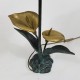 Lampe en bronze a décor de fleur d'arum