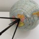 Mappemonde globe terreste echelle 1/80 000 000 ancien carton papier genre taride